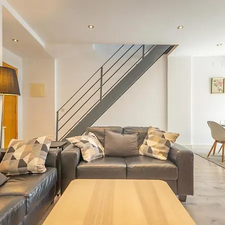 Cardenal Spinola Duplex Center By Valcambre