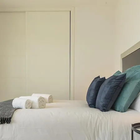 Cardenal Spinola Duplex Center By Valcambre *